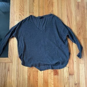 ONLY WORN A COUPLE TIMES Urban Outfitters flowy long sleeve, v neck long sleeve
